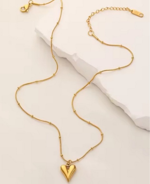 Delikatny łańcuszek z serduszkiem ze stali