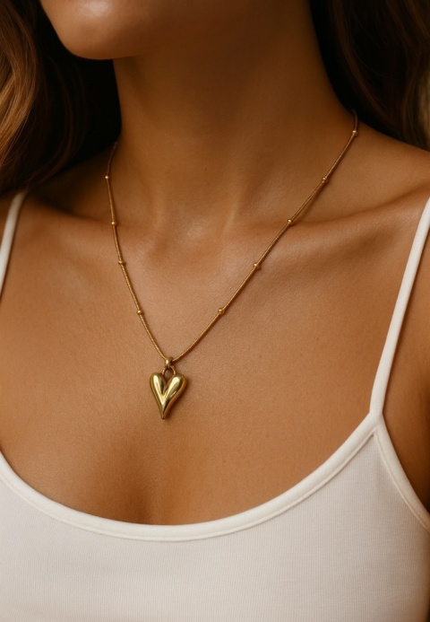 Delikatny łańcuszek z serduszkiem ze stali